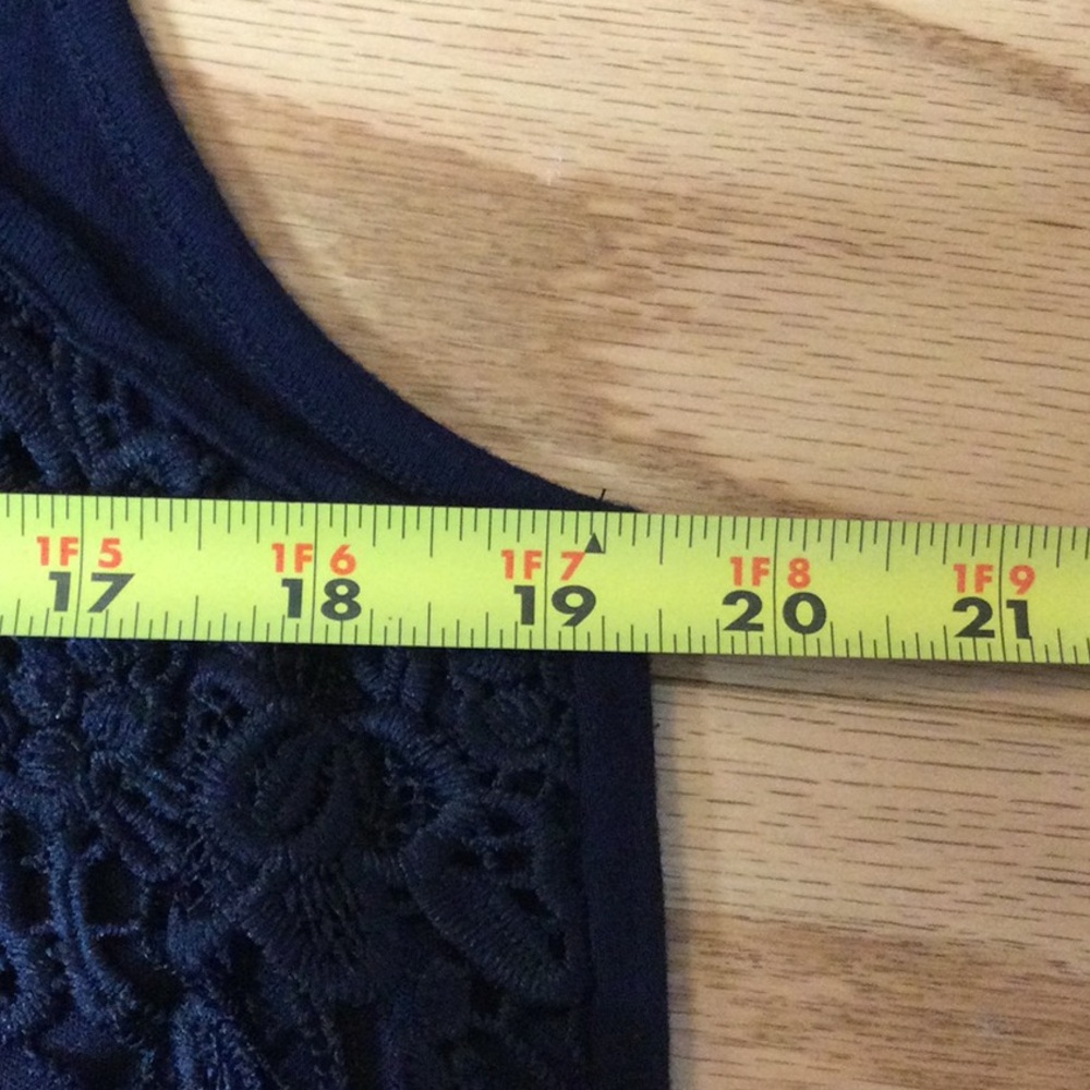 L Nanette Lepore navy lace overlay stretch top - Picture 9 of 15
